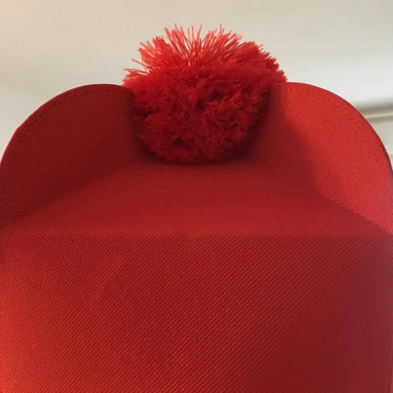 Articles Religieux JP Barrette - rouge avec pompon -^ Barrettes