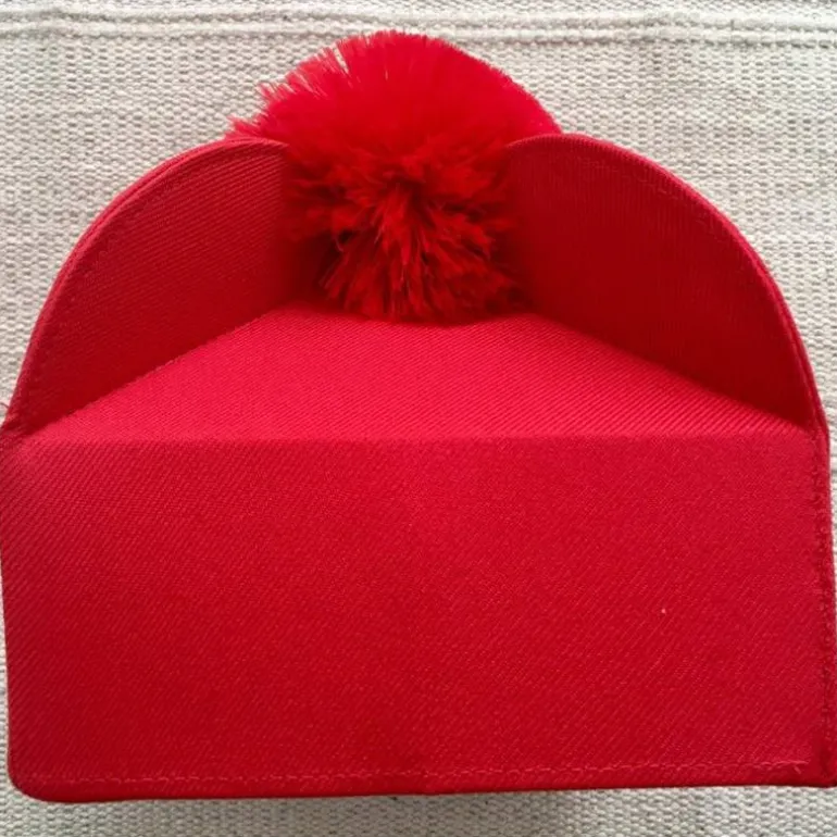 Articles Religieux JP Barrette - rouge avec pompon -^ Barrettes